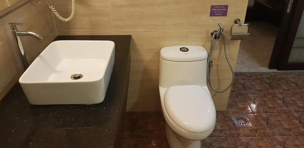 Capital O 89938 Herald Hotel Malacca 2*,